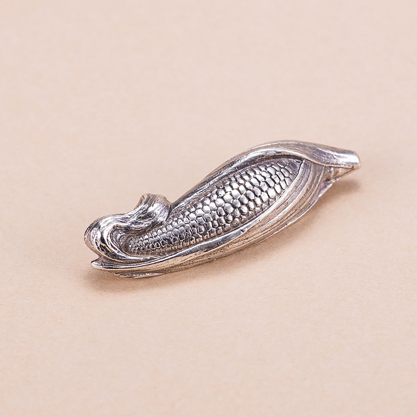 銀製　箸置き　とうもろこし