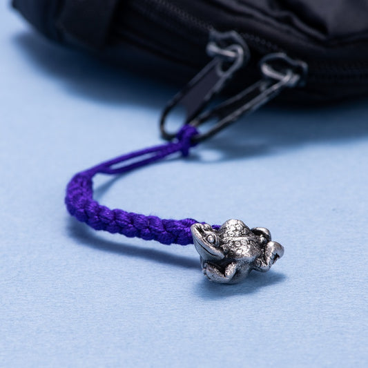 銀製　御守り根付　蛙　美洲