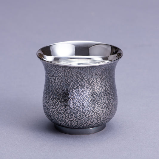 純銀　ぐい吞み　くびれ　小　岩石　古美