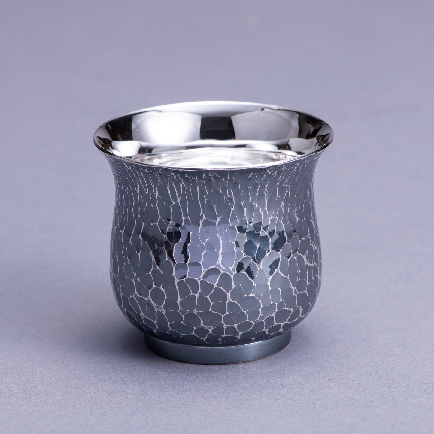 純銀　ぐい吞み　くびれ　小　鎚目　古美