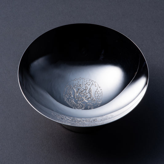 純銀　玉盃２寸　龍と宝玉