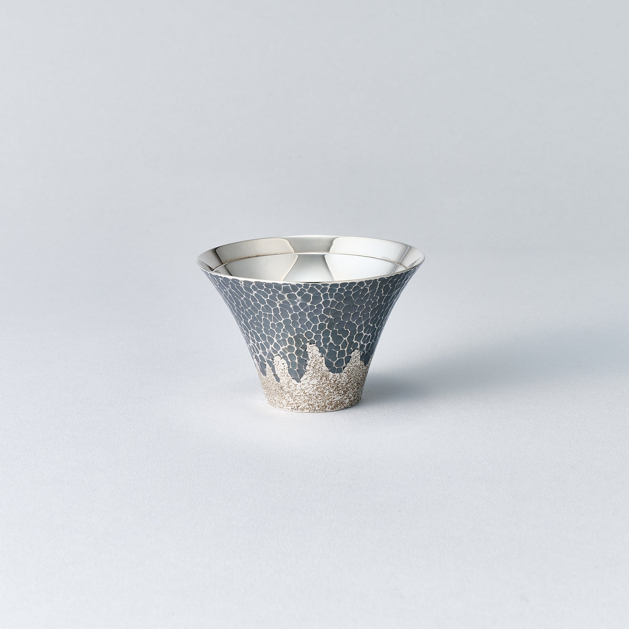 純銀 玉盃 つきみふじ ふじ黒 – 森銀器製作所オンラインショップもり銀
