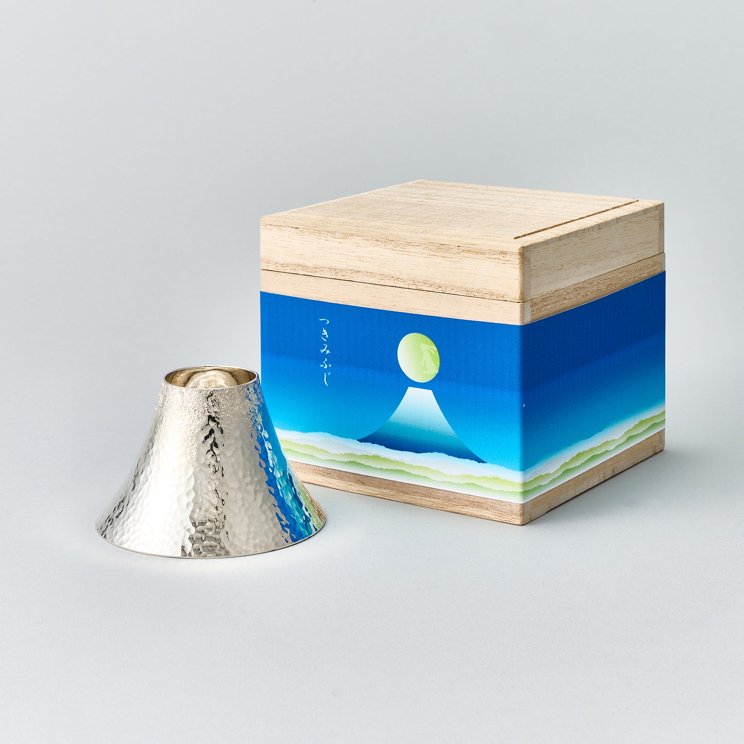 純銀　玉盃　つきみふじ　ふじ白