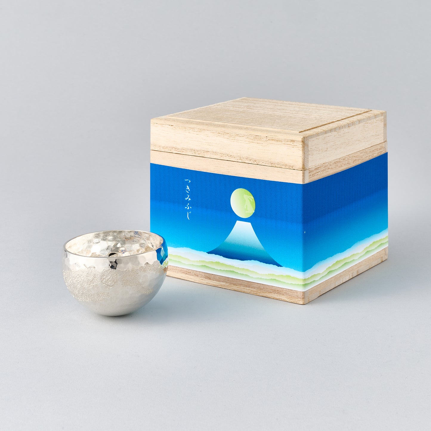 純銀　玉盃　つきみふじ　つき白